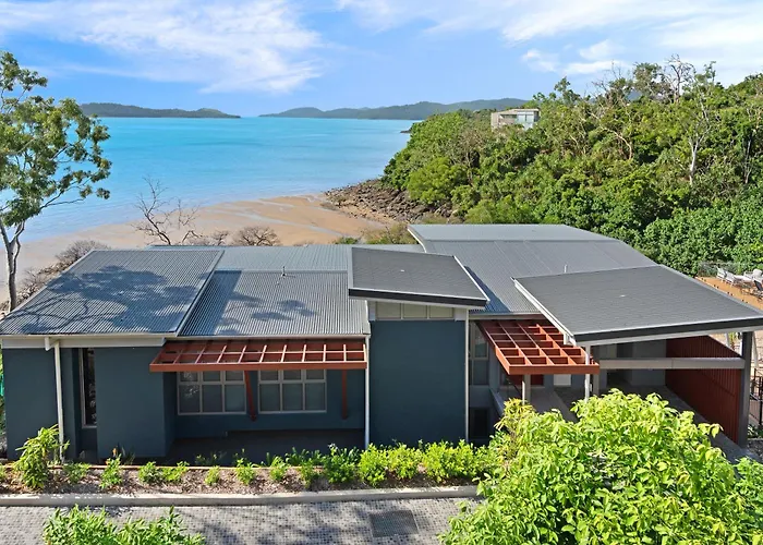 Hidden Cove 2 - Beachfront, Private Pool & Buggy Hamilton Island