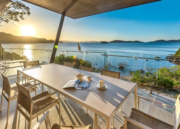 Hidden Cove 2 - Beachfront, Private Pool & Buggy Hamilton Island
